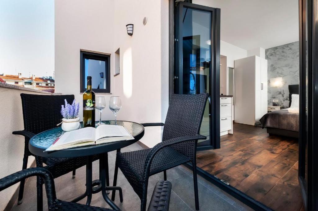 Deluxe Apartments A&A - 2 Ровинь Экстерьер фото